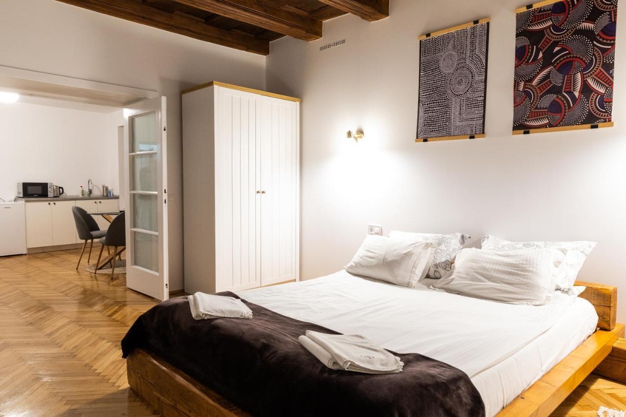 Casa Postavarului 3*